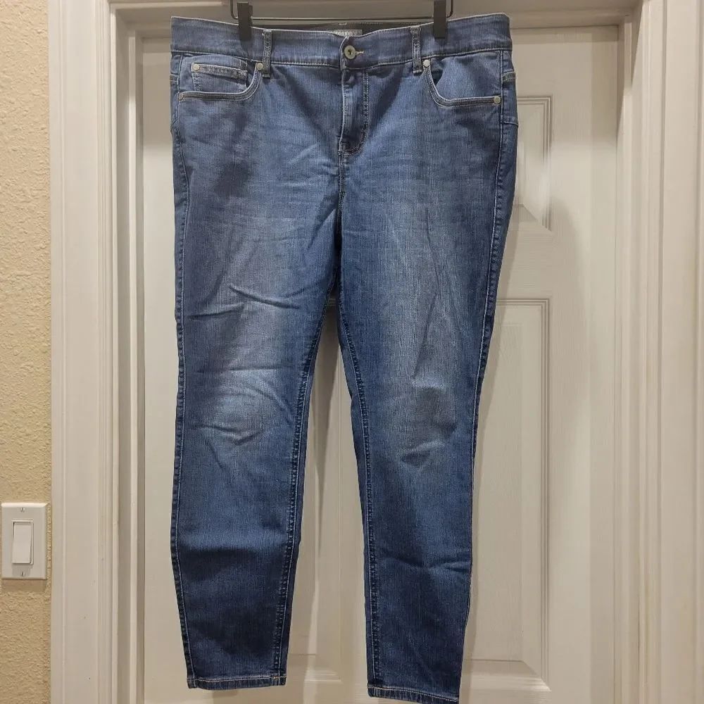 Torrid Bombshell Skinny, 20S